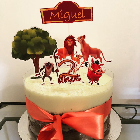 Bolo de Chocolate c/ Recheio de Morango+Brigadeiro Bolo de Chocolate c/ Recheio de Morango+Brigadeiro